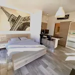 Apartment Lumineux Avec Balcon A