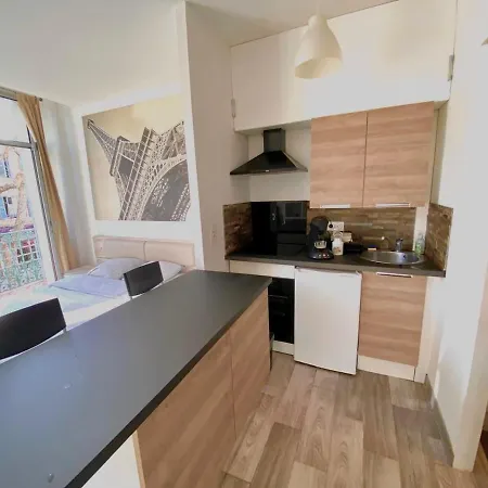 Lumineux Avec Balcon A * Hyeres