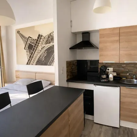 Апартаменты Lumineux Avec Balcon A *