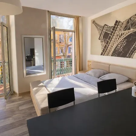 Lumineux Avec Balcon A Апартаменты *